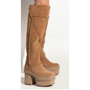New UGG New Heights Platform Xtra Boots size 7.5